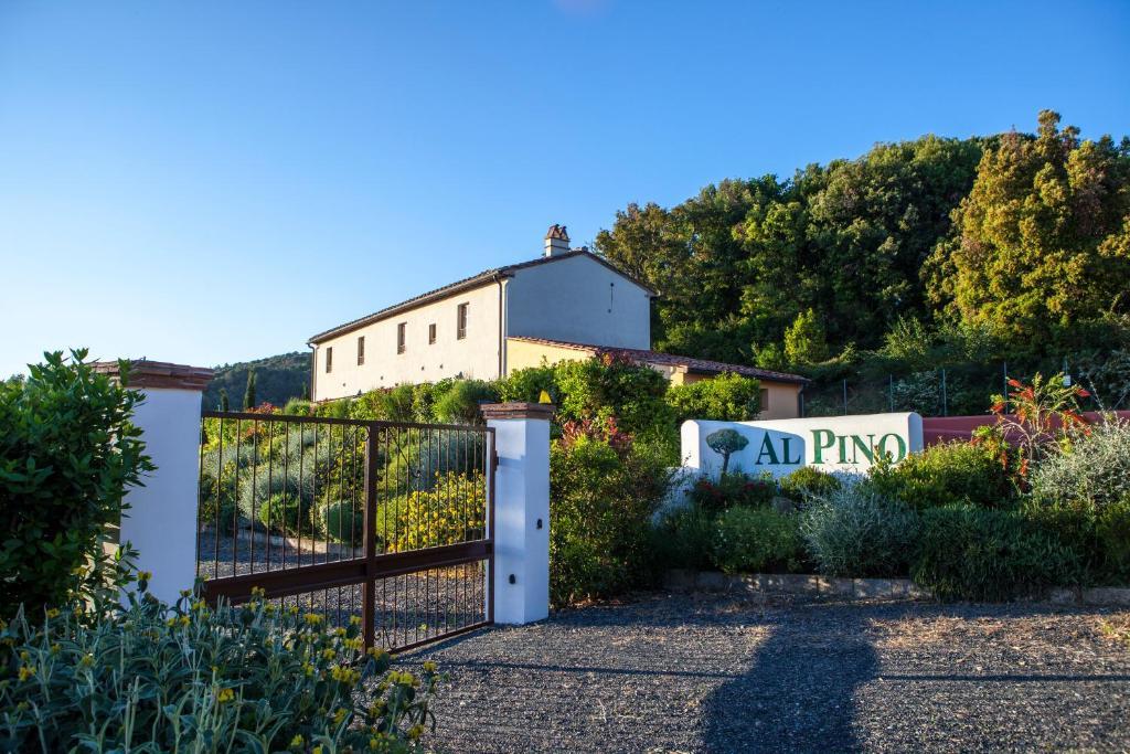 Casa Vacanze "Casale Al Pino" Рипарбелла Экстерьер фото