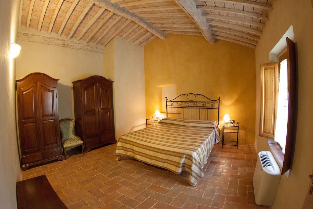 Casa Vacanze "Casale Al Pino" Рипарбелла Номер фото