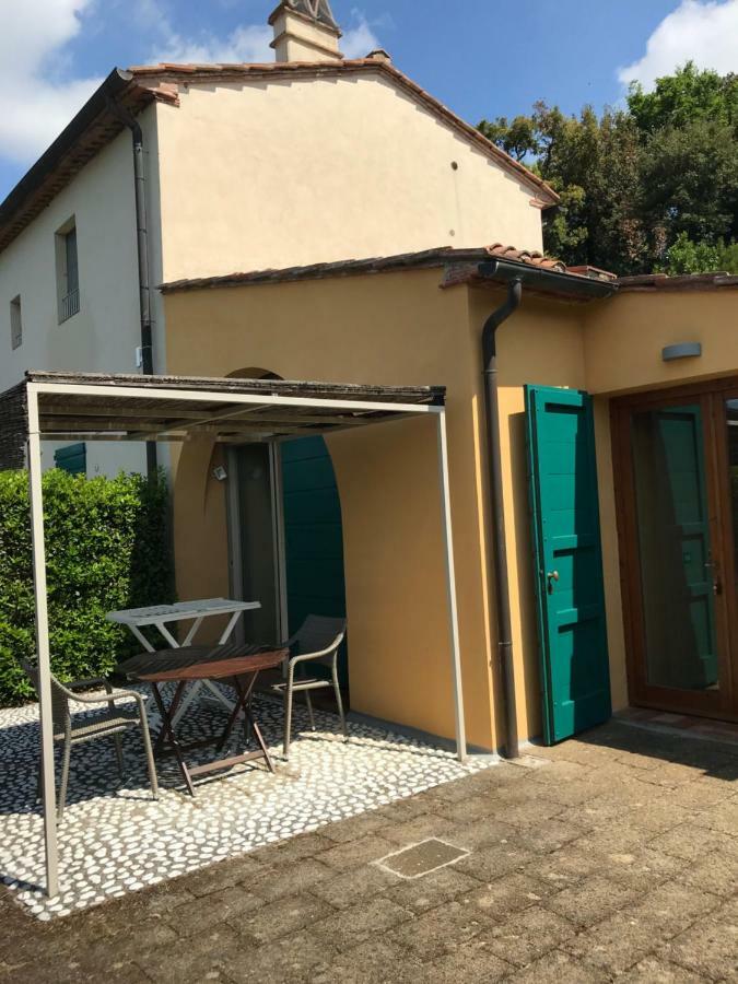 Casa Vacanze "Casale Al Pino" Рипарбелла Экстерьер фото